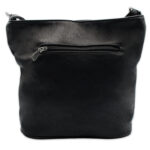 Torebka damska listonoszka crossbody czarna – na ramię, miejska, pojemna — 4